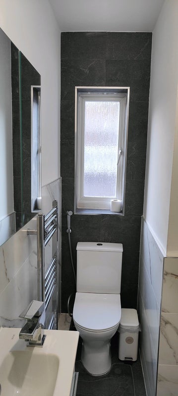 Room Beverley Mews in Crawley