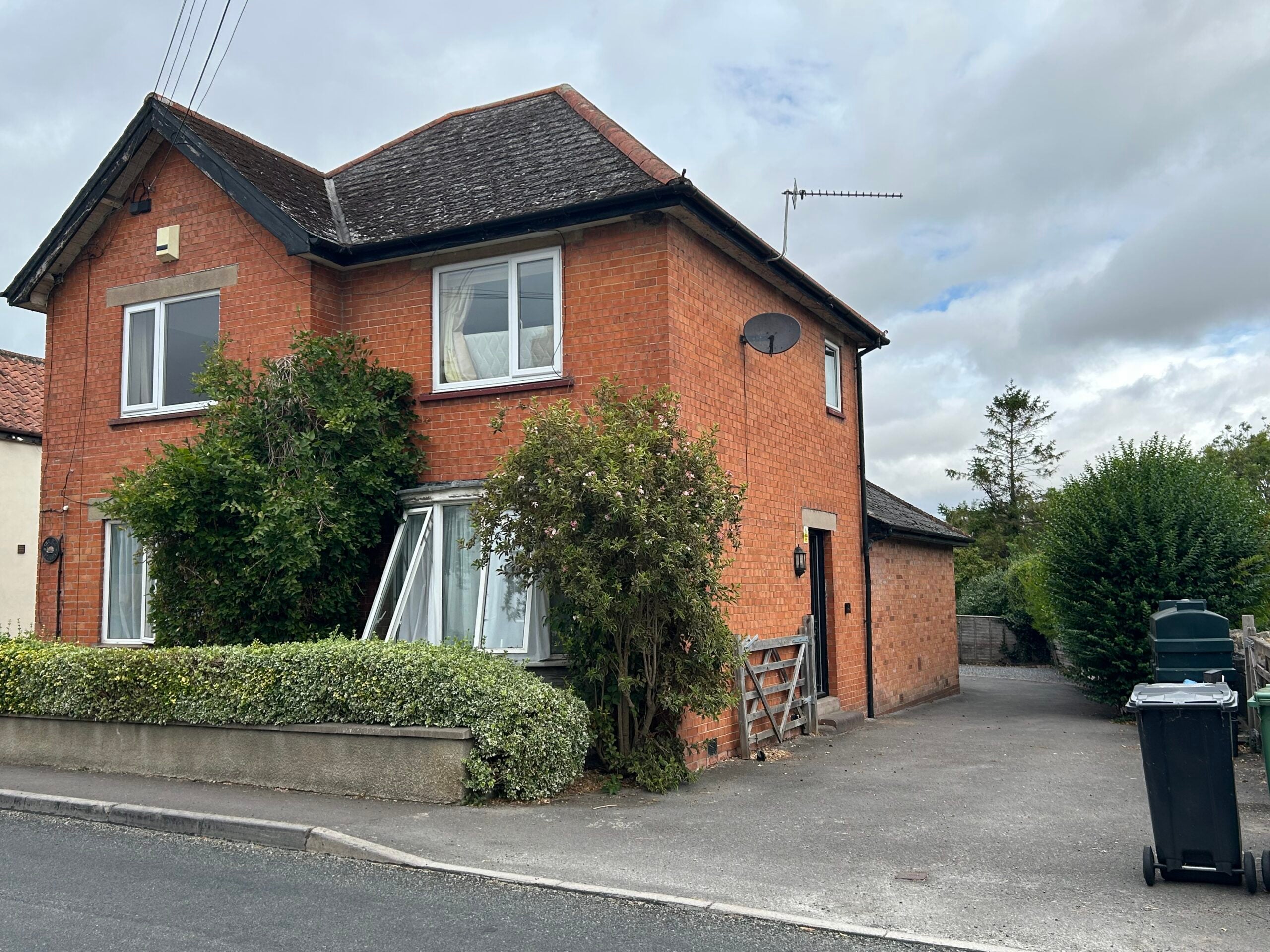 Flat Shapwick Road in Poole