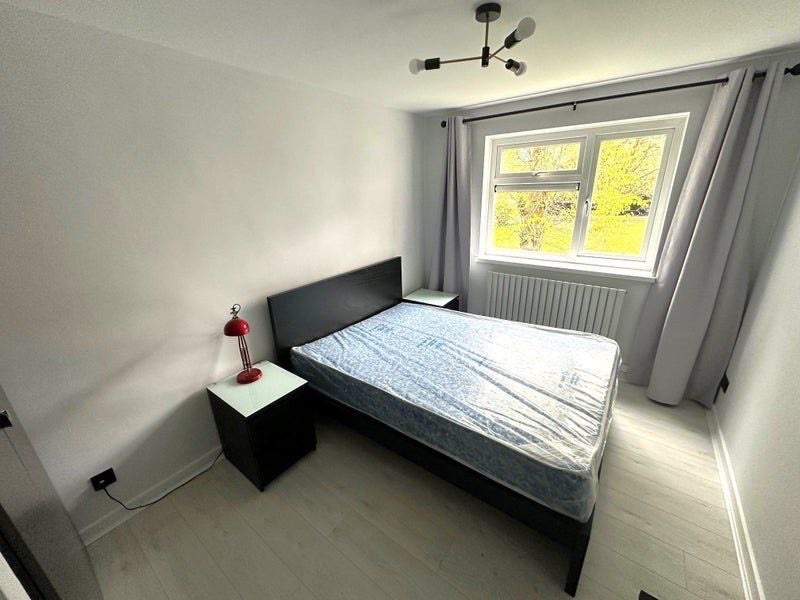 Room Gilldown Place in Birmingham