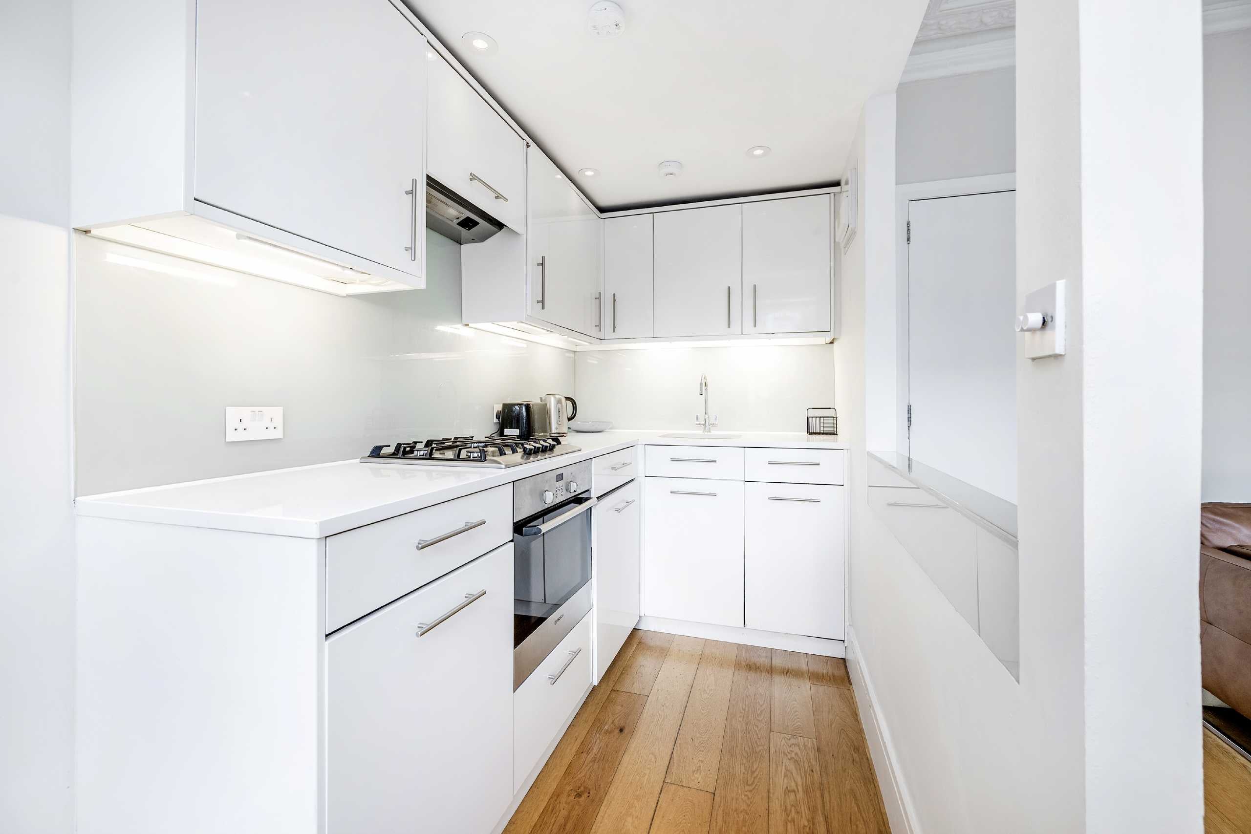 Flat Bonchurch Road in Greater London