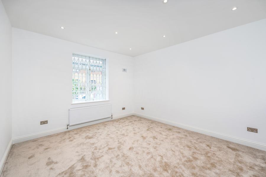Flat Lansdowne Hill in Greater London