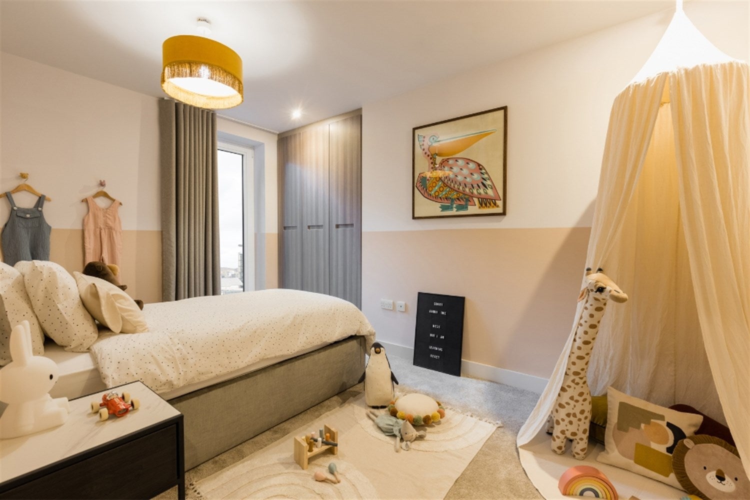 Flat McEwan Square in City of Edinburgh