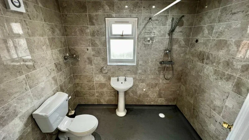 Room Sandford Road in Bradford