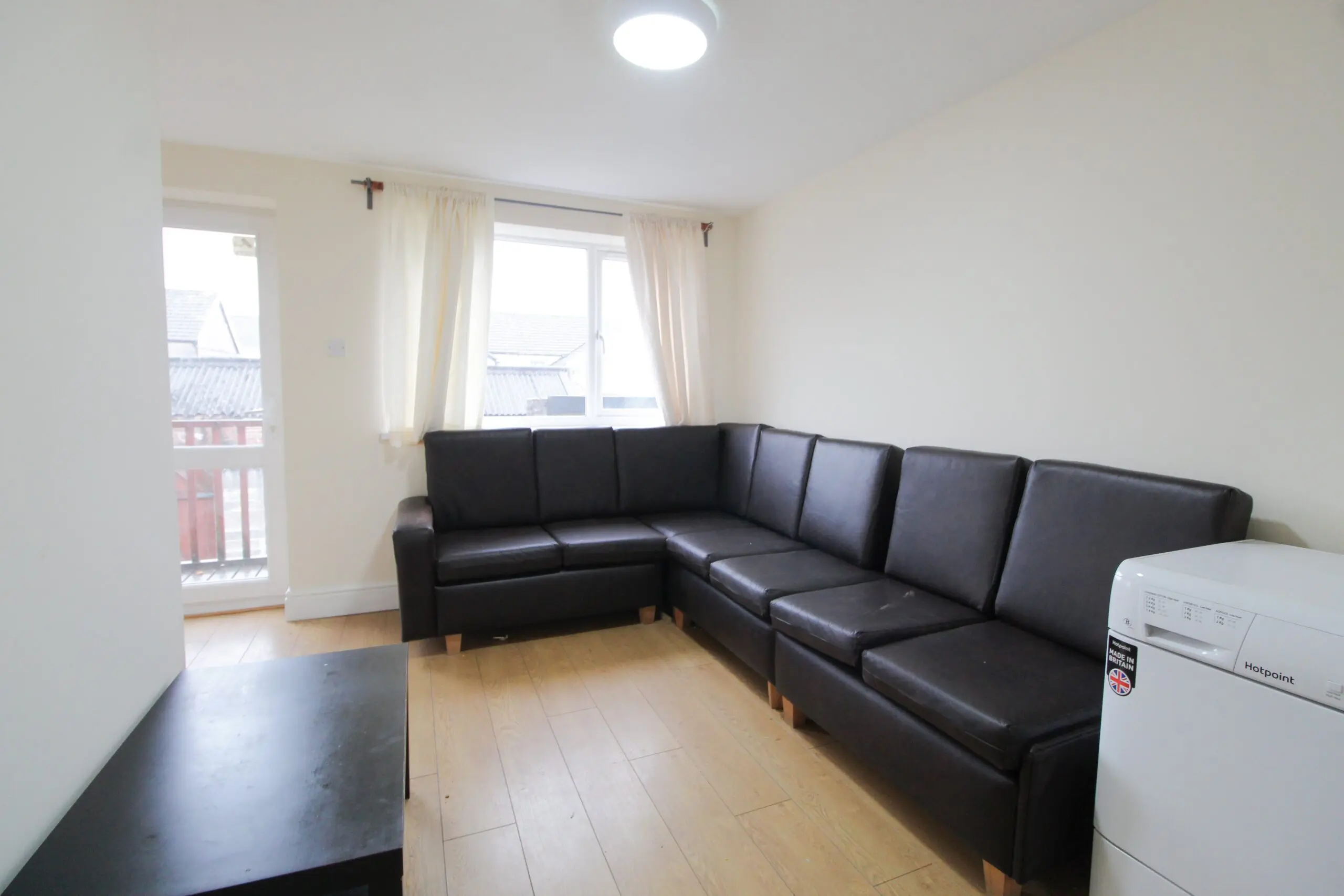 Flat King Street in Pontypridd