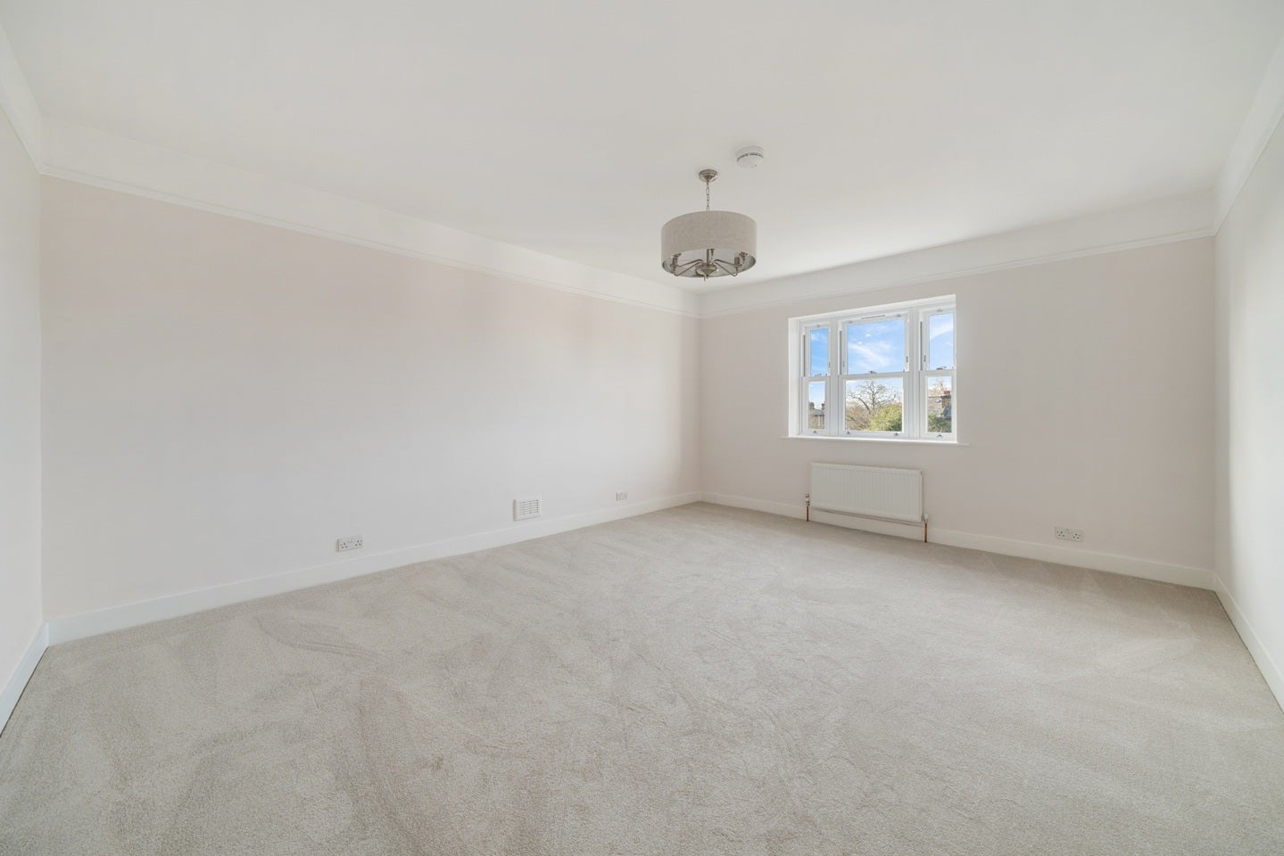 Flat Kidbrooke Park Road in Greater London