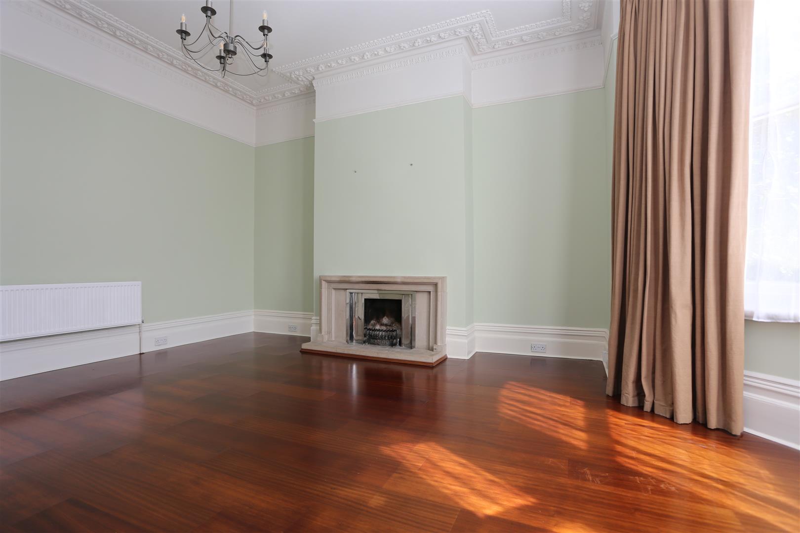 Flat Wilbury Gardens in Portslade by Sea