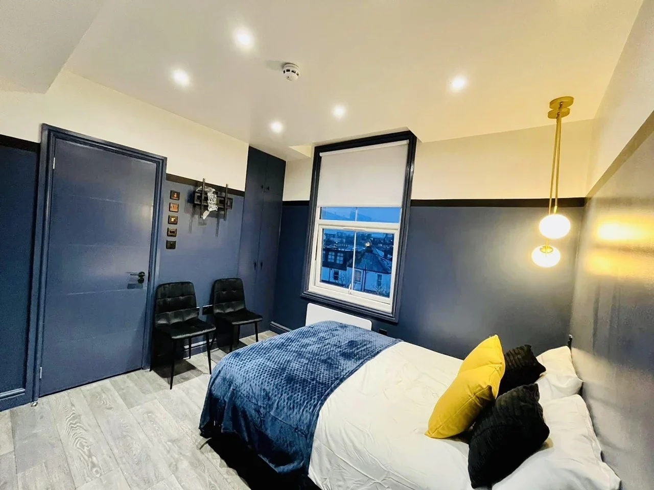 Room Alfred Road in Greater London