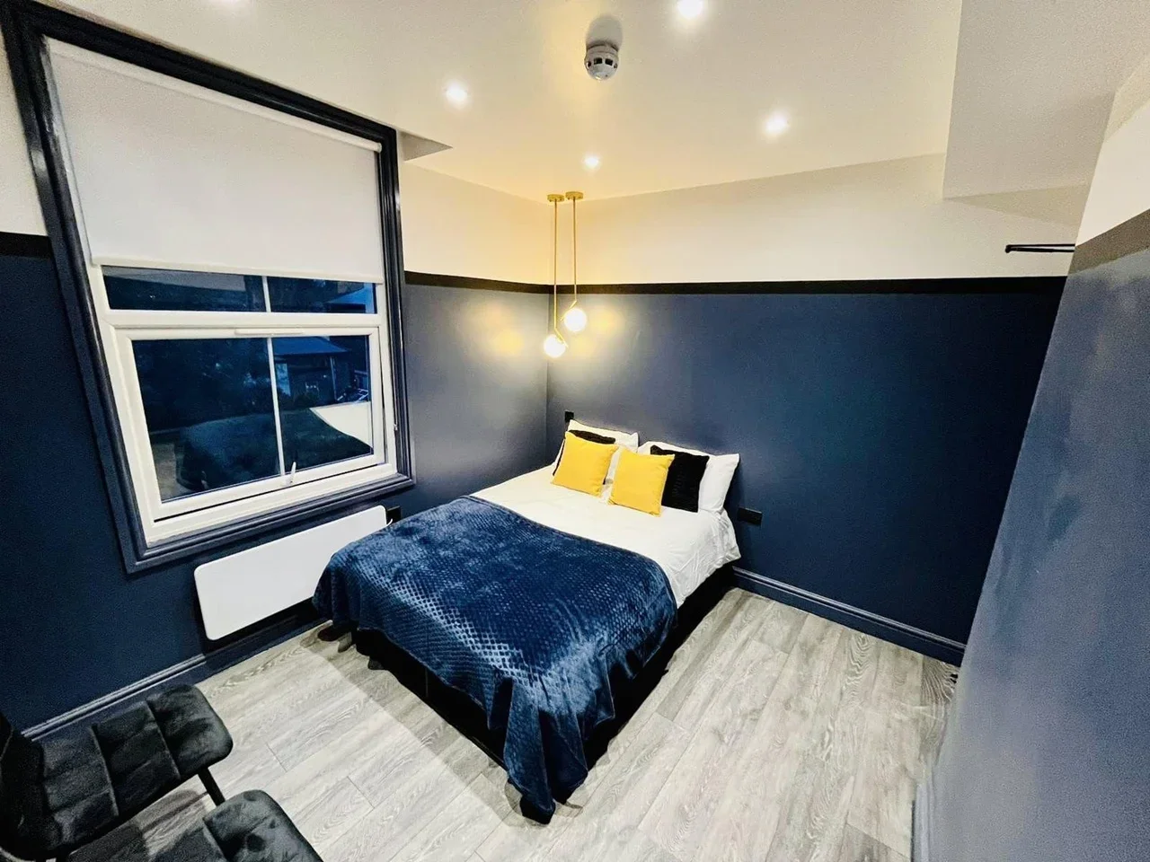 Room Alfred Road in Greater London
