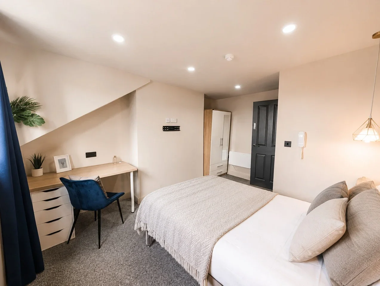 Room Aylestone Road in Leicester