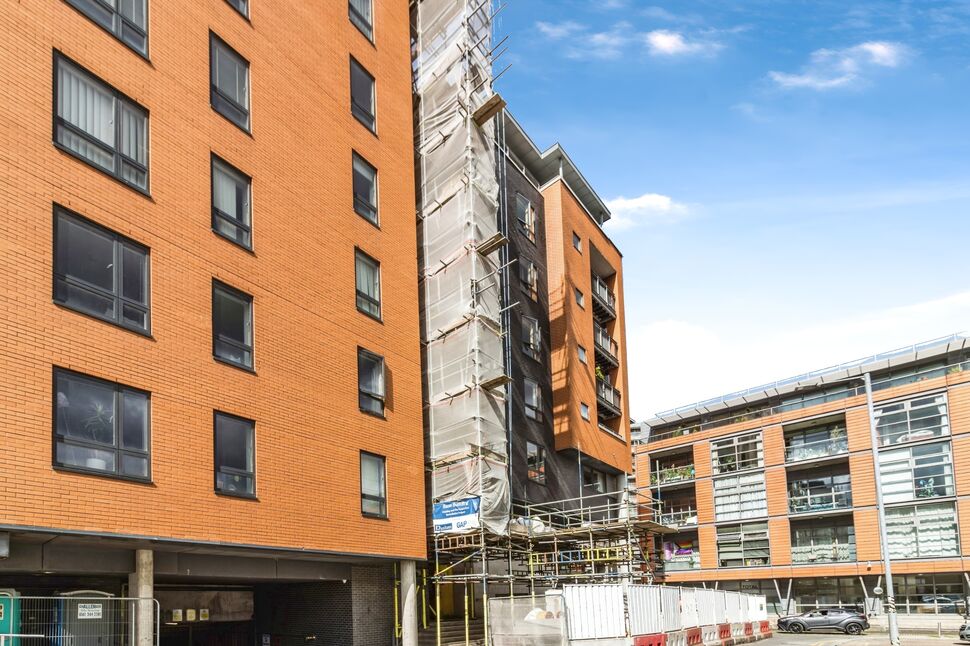 Flat Arundel Street in Manchester