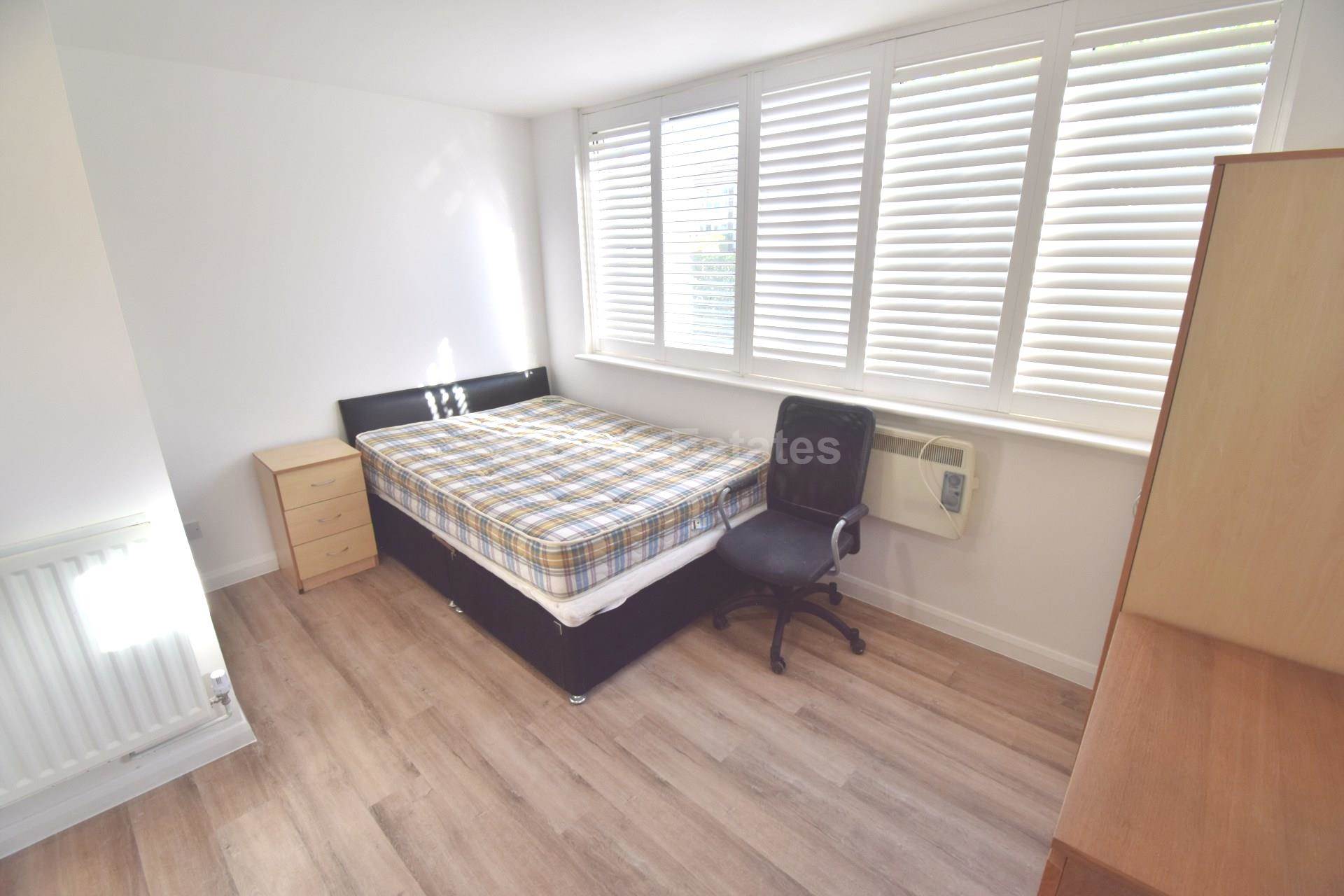 Flat Stanhope Road in Reading