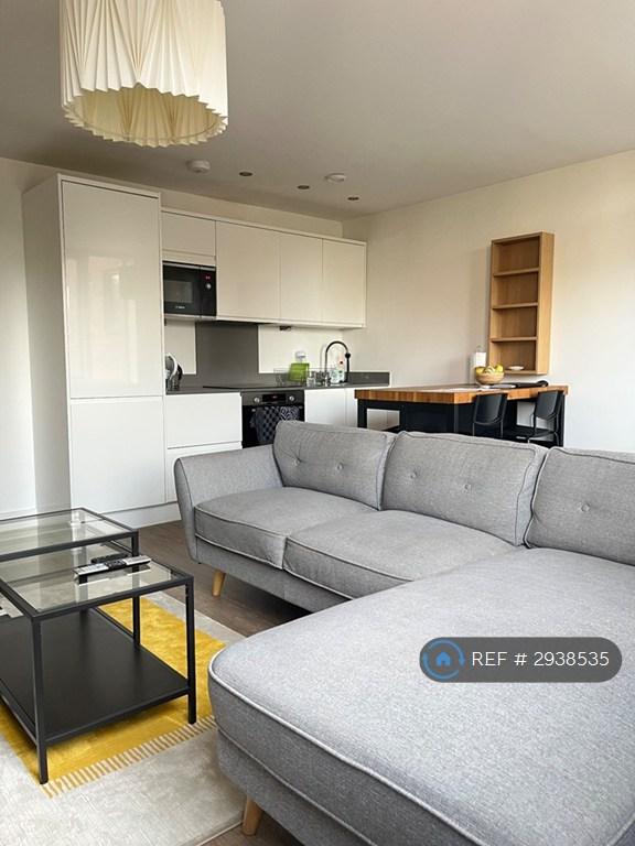 Flat Crossford Court in Trafford