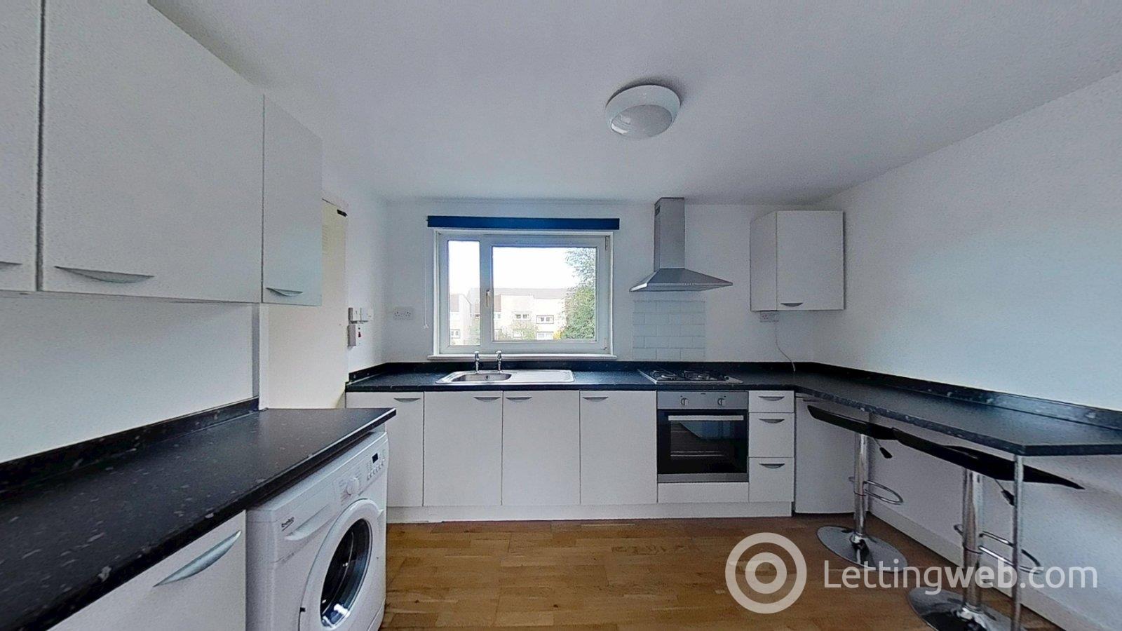 Flat Calder Crescent in City of Edinburgh