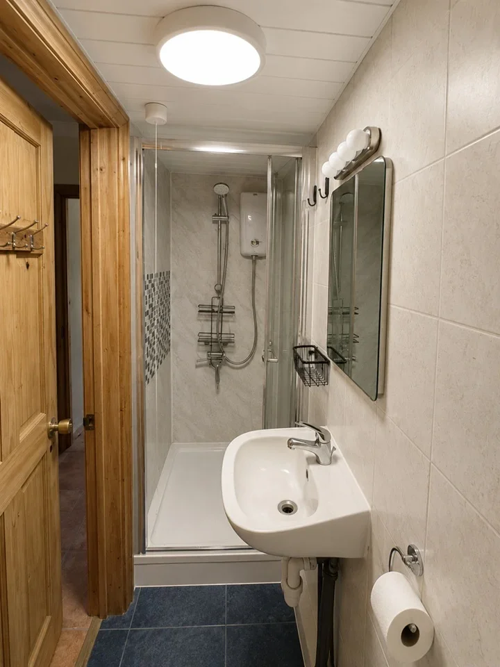 Room Bath Road in Greater London