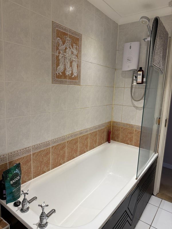 Room Joseph Powell Close in Greater London