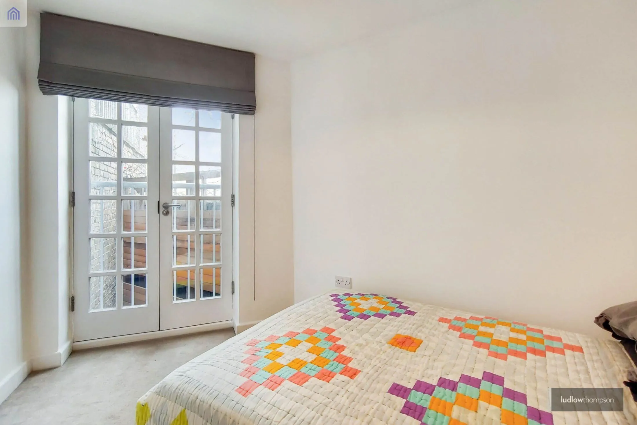 Flat Crowhurst Close in Greater London