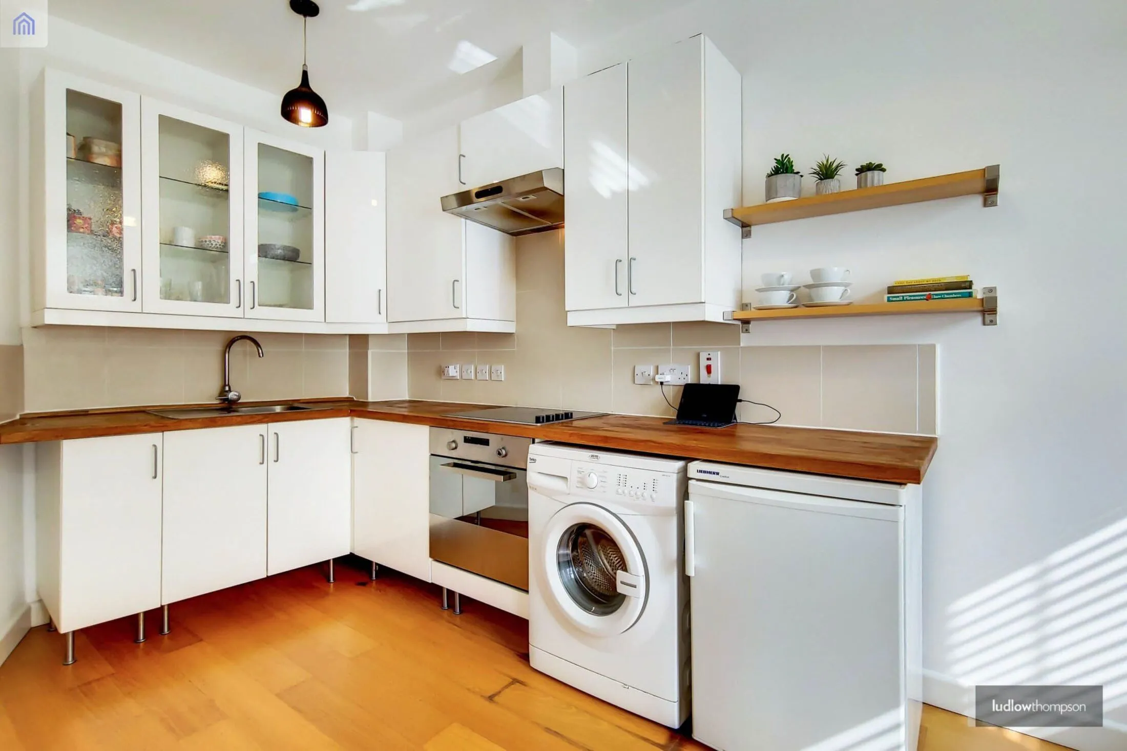 Flat Crowhurst Close in Greater London
