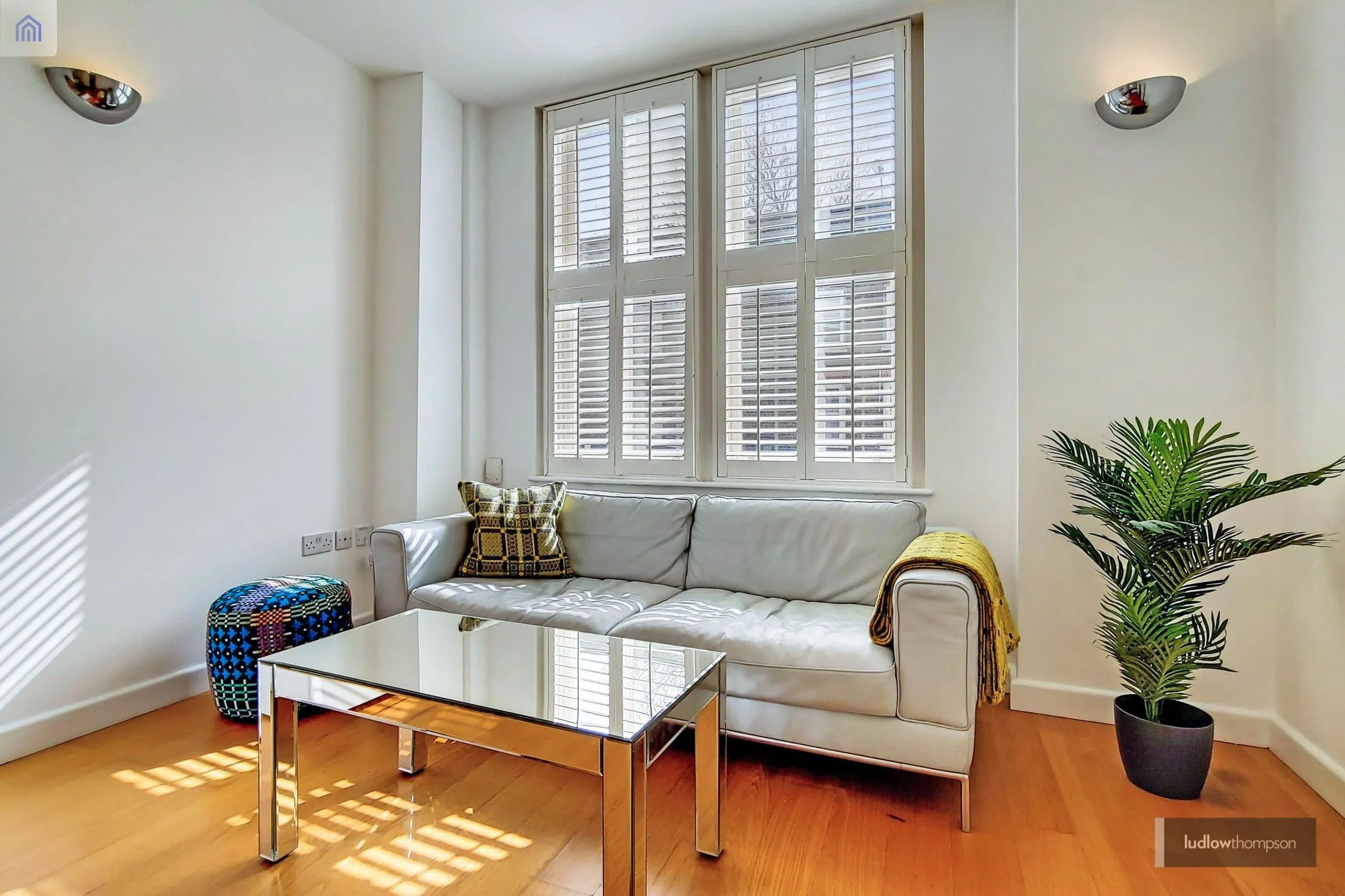 Flat Crowhurst Close in Greater London