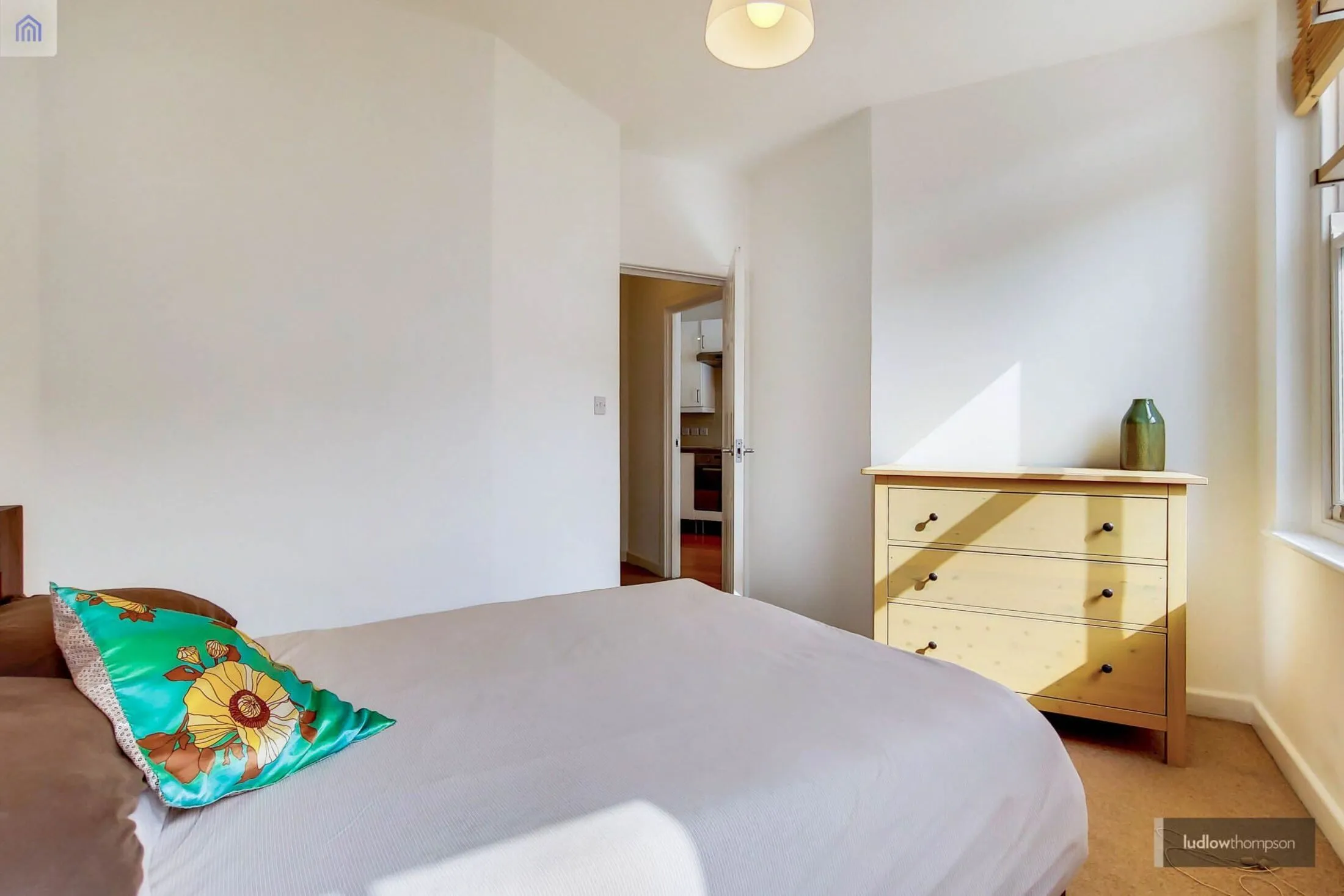 Flat Crowhurst Close in Greater London