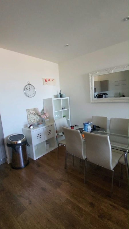 Room New Village Avenue in Greater London