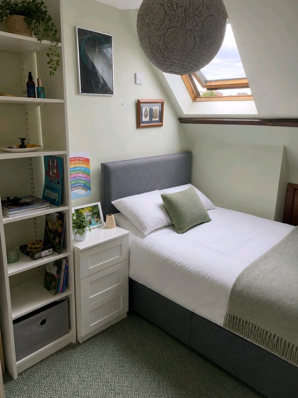 Room Parkstone Road in Poole