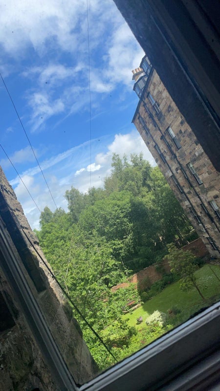 Room Clouston Street in Glasgow