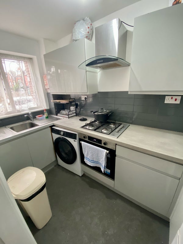 Flat Cliff Mount in Leeds