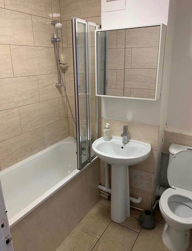 Flat Cliff Mount in Leeds