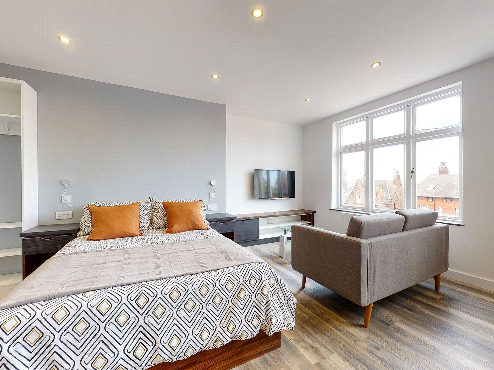 Flat Hyde Terrace in Leeds