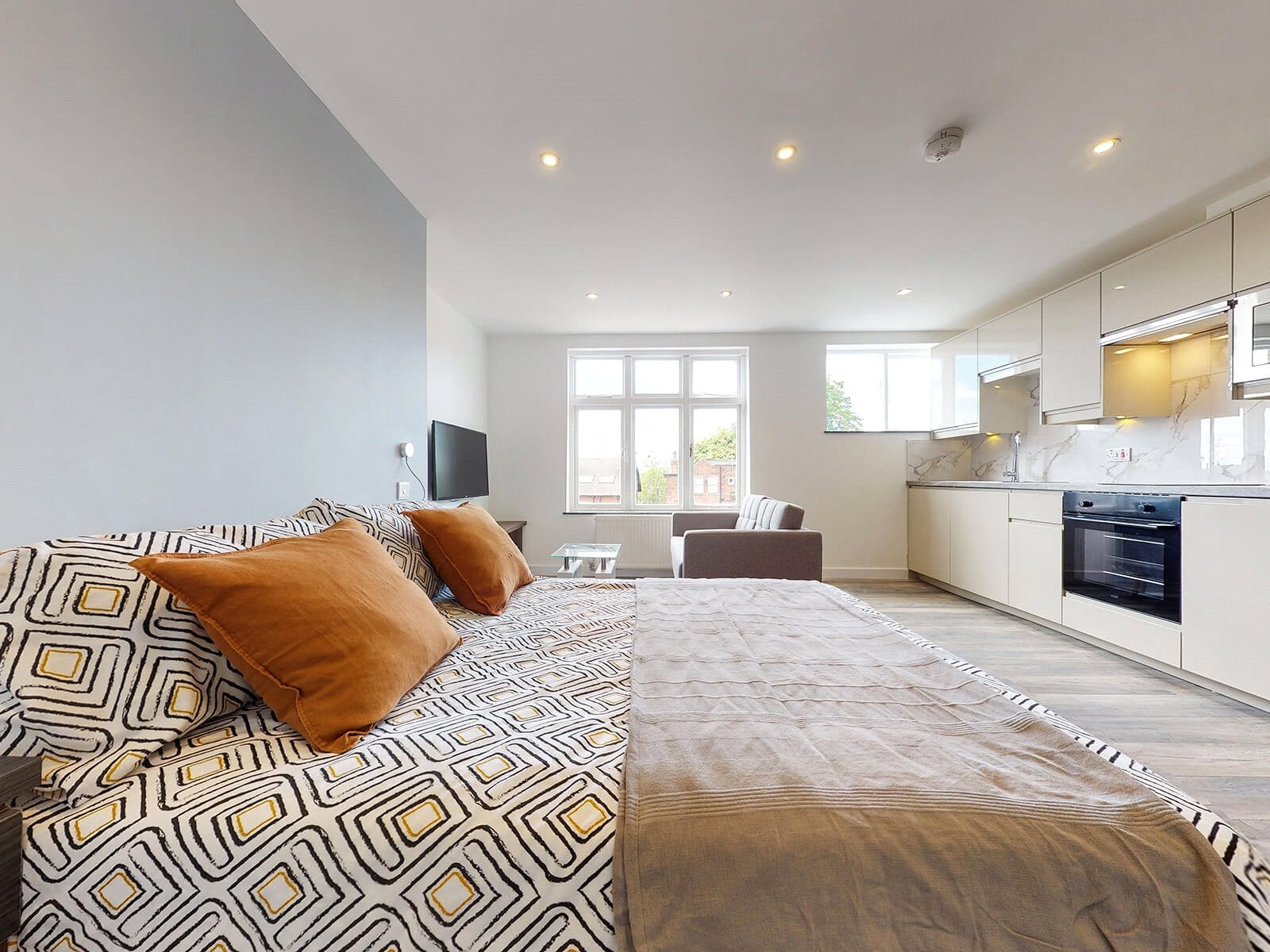 Flat Hyde Terrace in Leeds