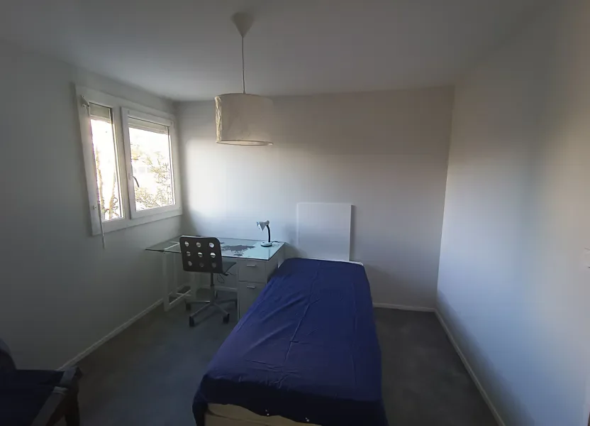 Room Place Charles de Gaulle in Talence