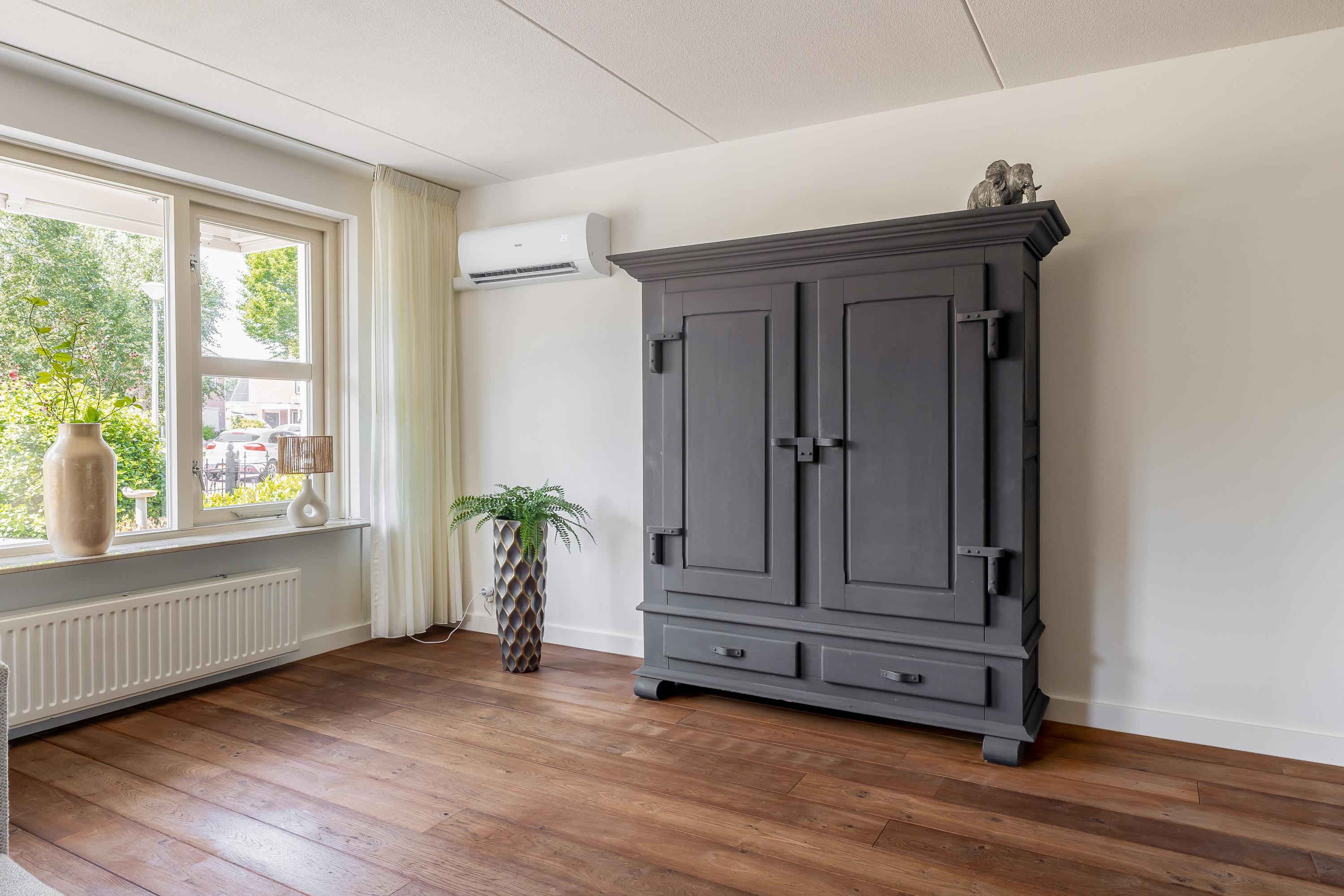 Twee-onder-één-kap te koop: Dotterbloem 27, Scheemda