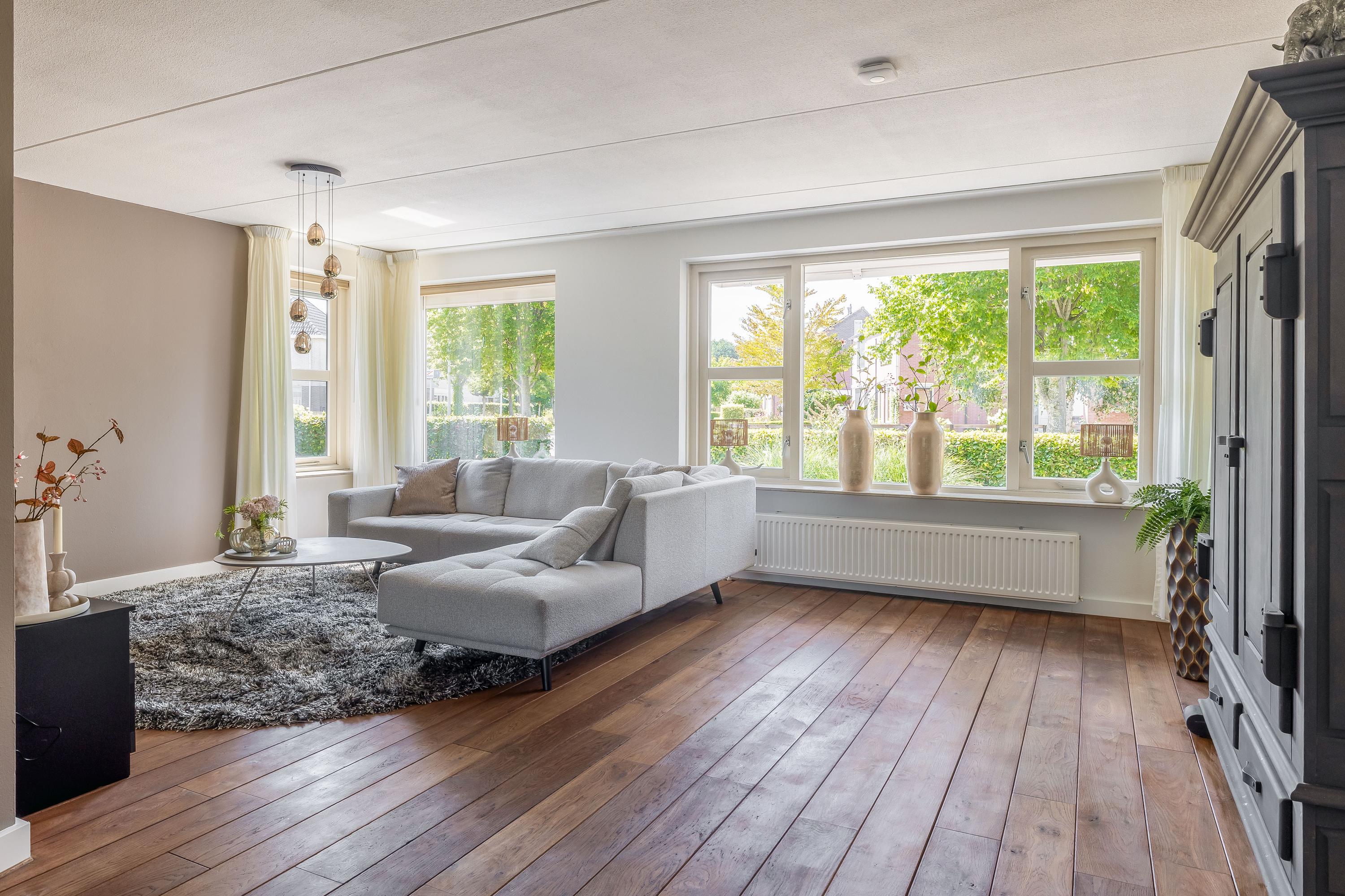 Twee-onder-één-kap te koop: Dotterbloem 27, Scheemda