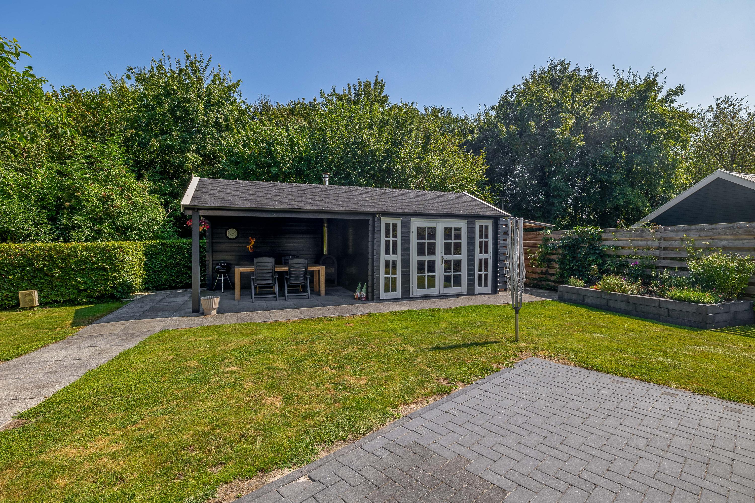 Twee-onder-één-kap te koop: Dotterbloem 27, Scheemda