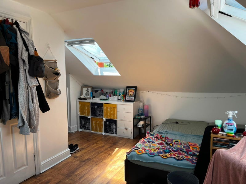 Room Hazelwood Lane in Greater London