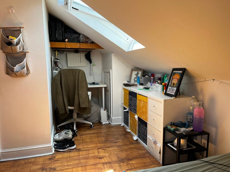 Room Hazelwood Lane in Greater London