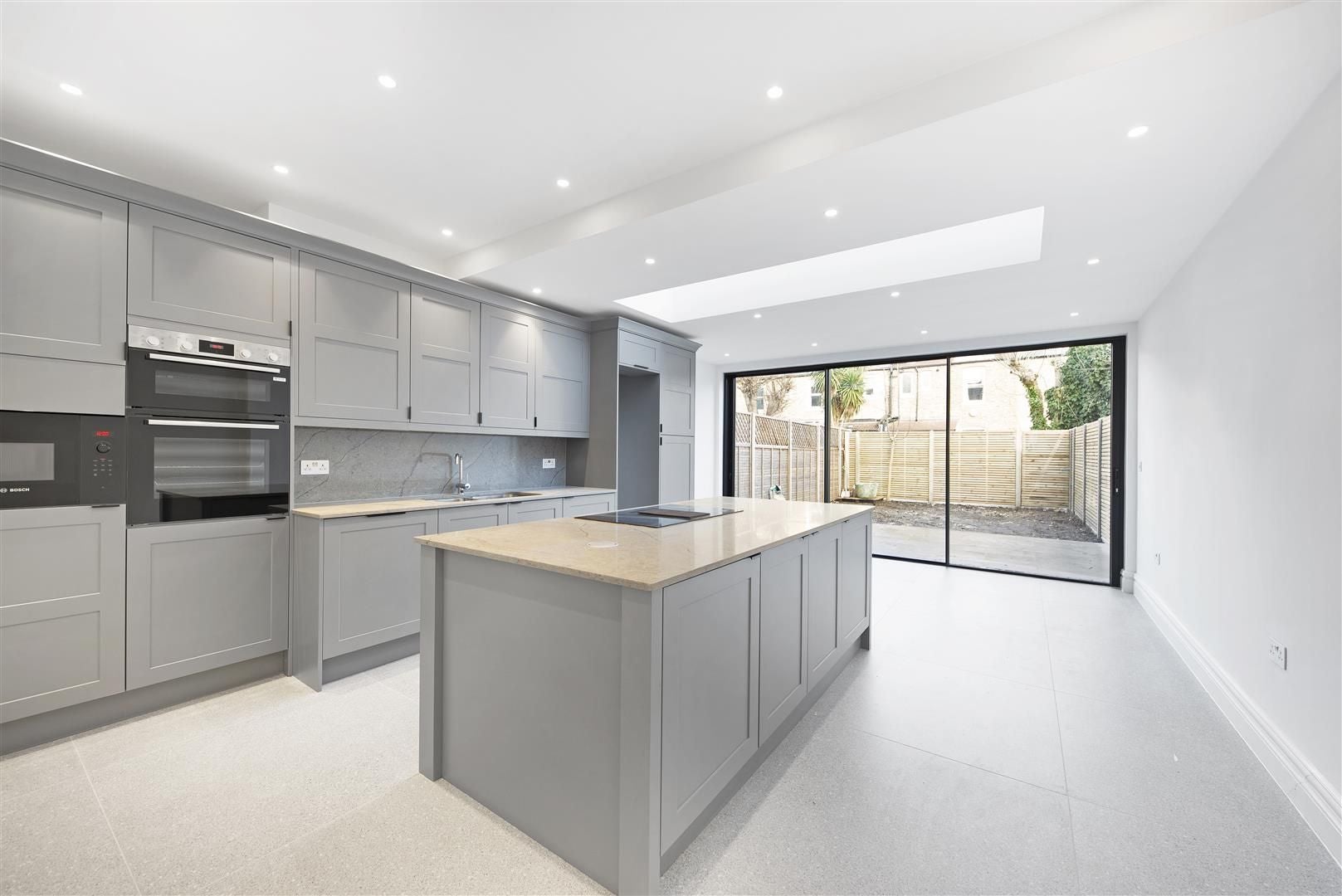 House Sandringham Avenue in Greater London