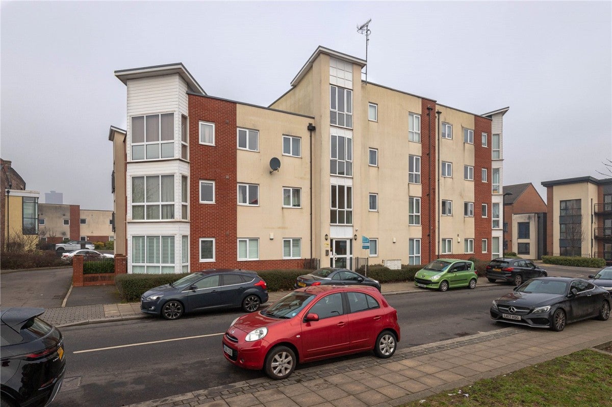 Flat Crownford Avenue in Stoke-on-Trent