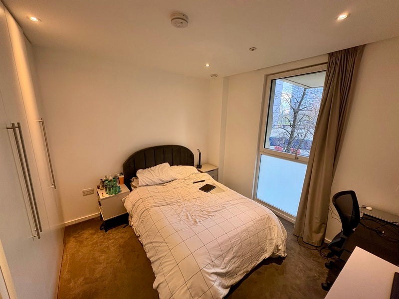 Room De Coubertin Street in Greater London