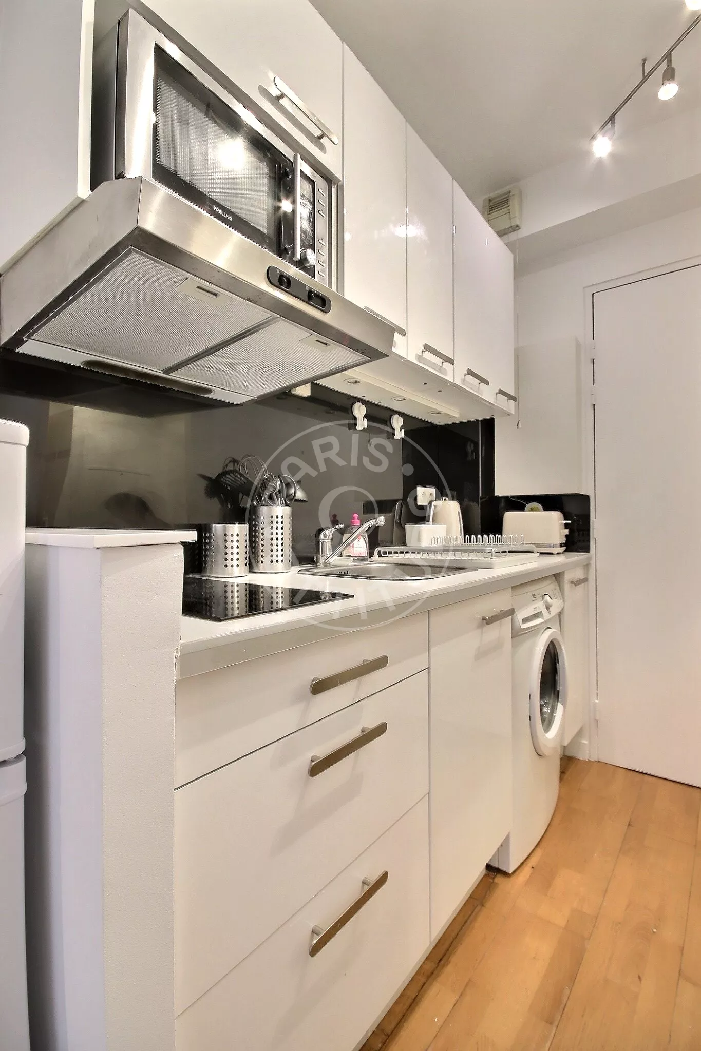 Flat Rue Poncelet in Paris