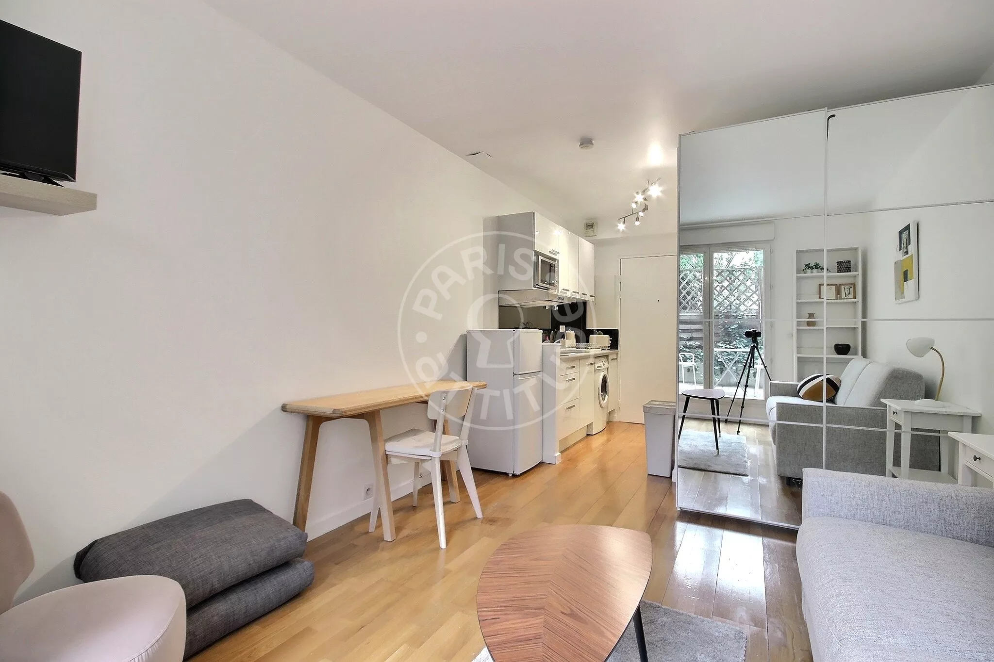Flat Rue Poncelet in Paris