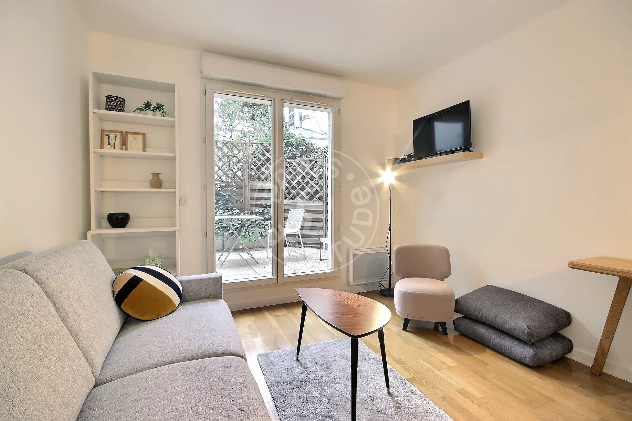 Flat Rue Poncelet in Paris