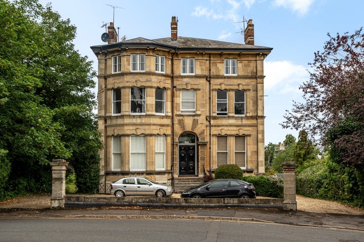 Flat Overton Park Road in Cheltenham
