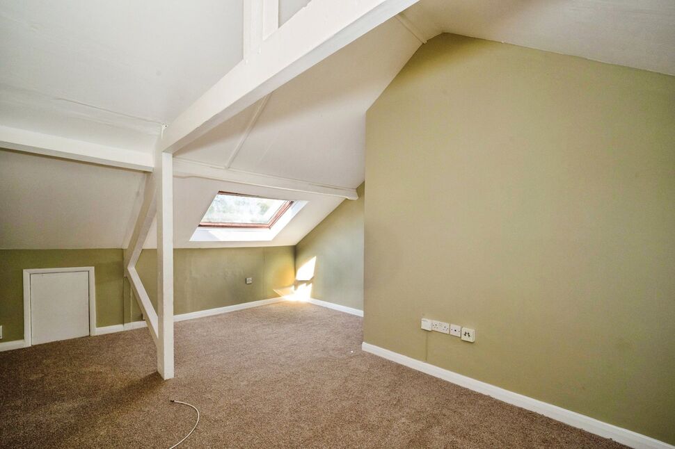 Flat West Parade in Grimsby