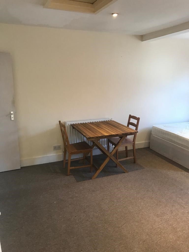 Flat Harpur Street in Bedford