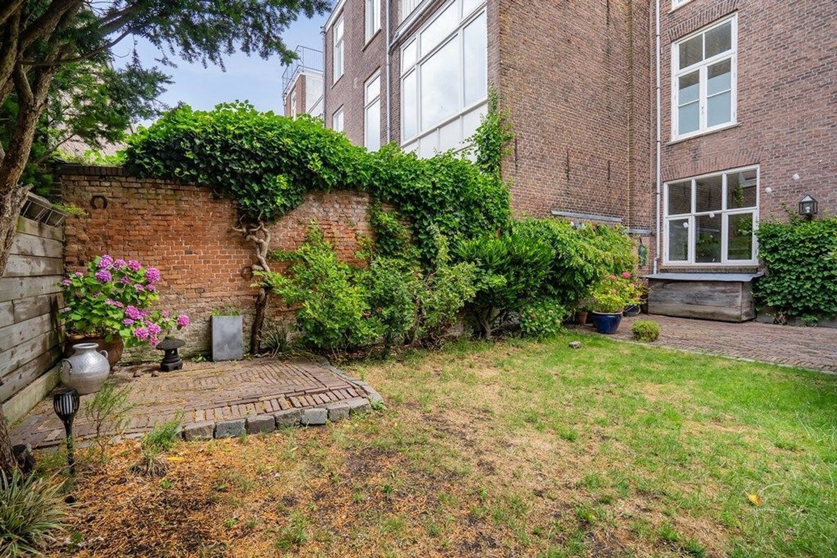 Woonhuis aan de Madoerastraat in Den Haag