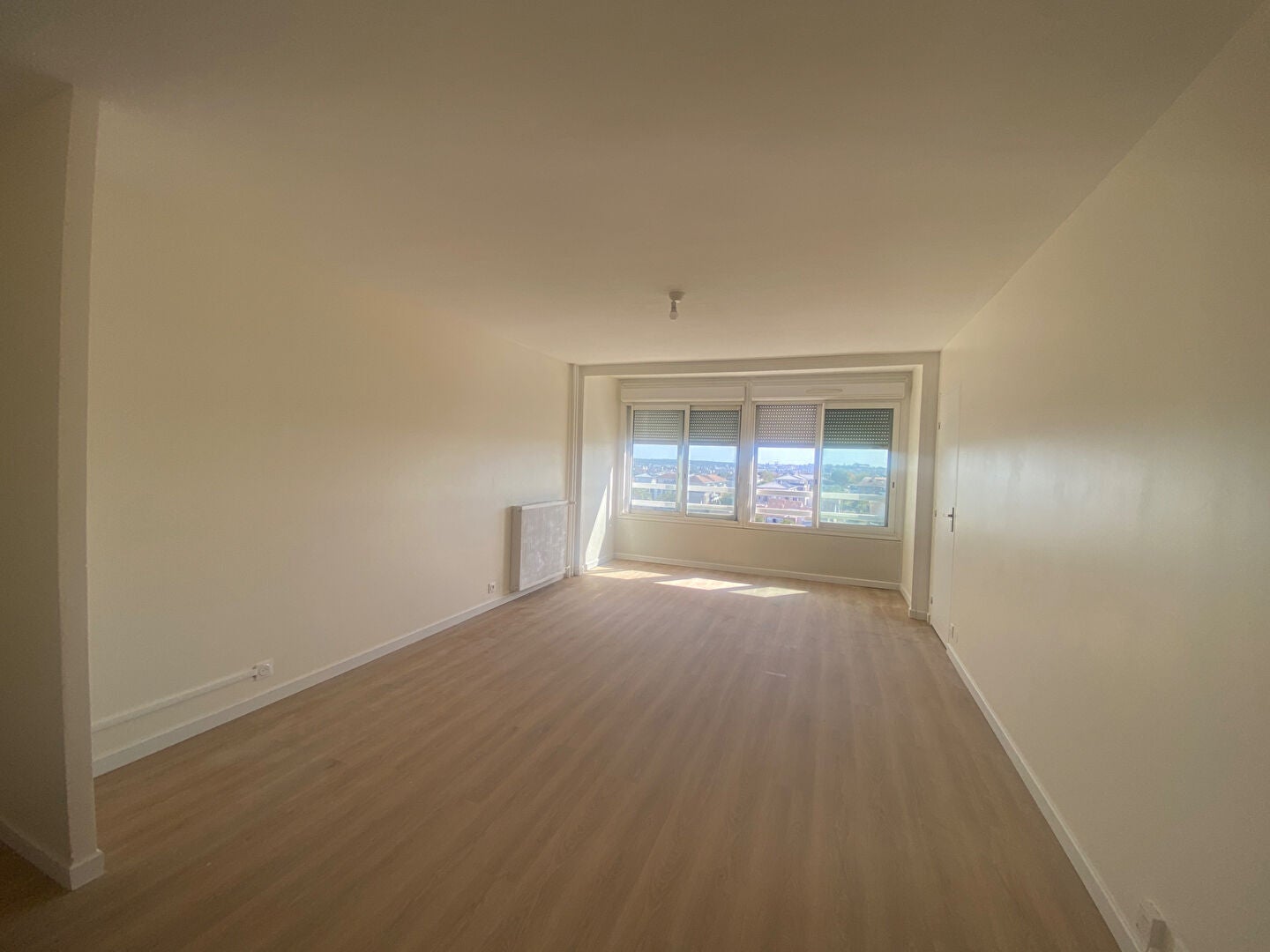 Appartement Place Léon Cassé à Corbeil-Essonnes
