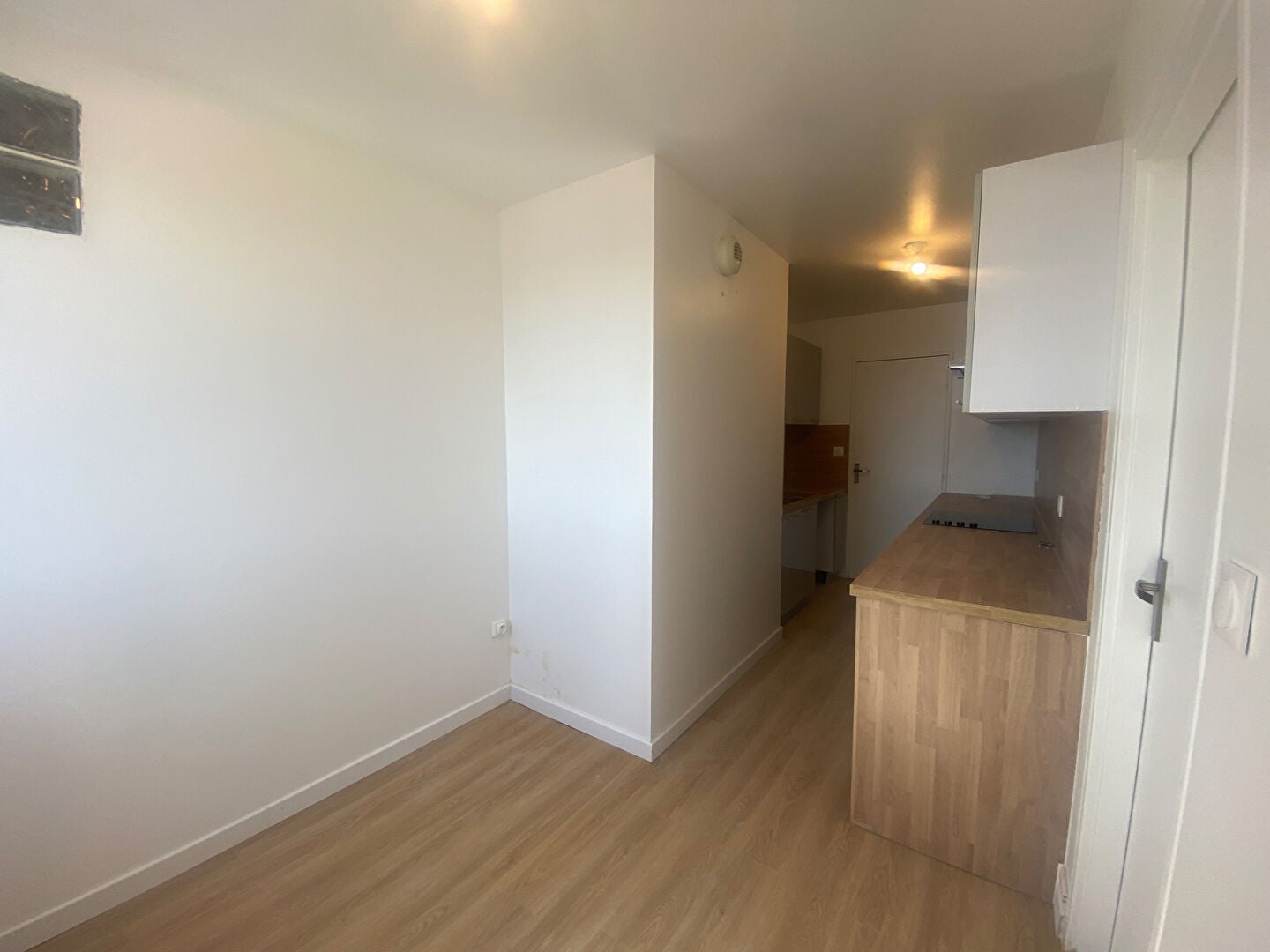 Appartement Place Léon Cassé à Corbeil-Essonnes