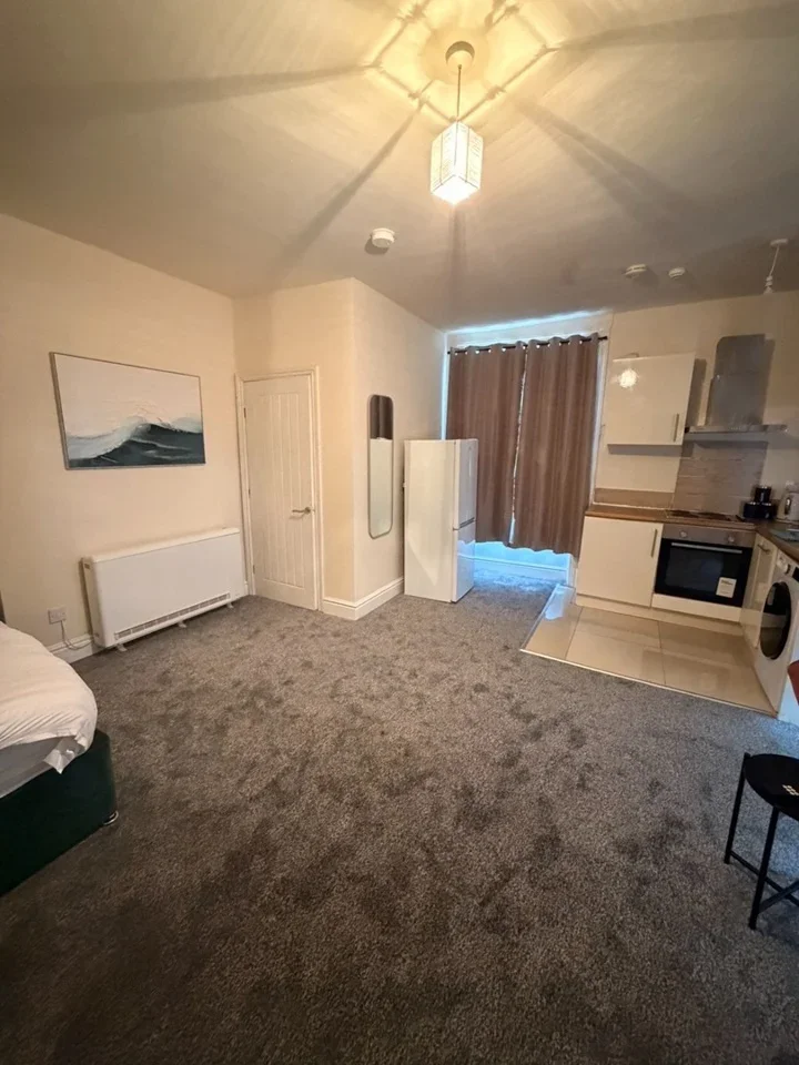 Room Almondbury Bank in Kirklees