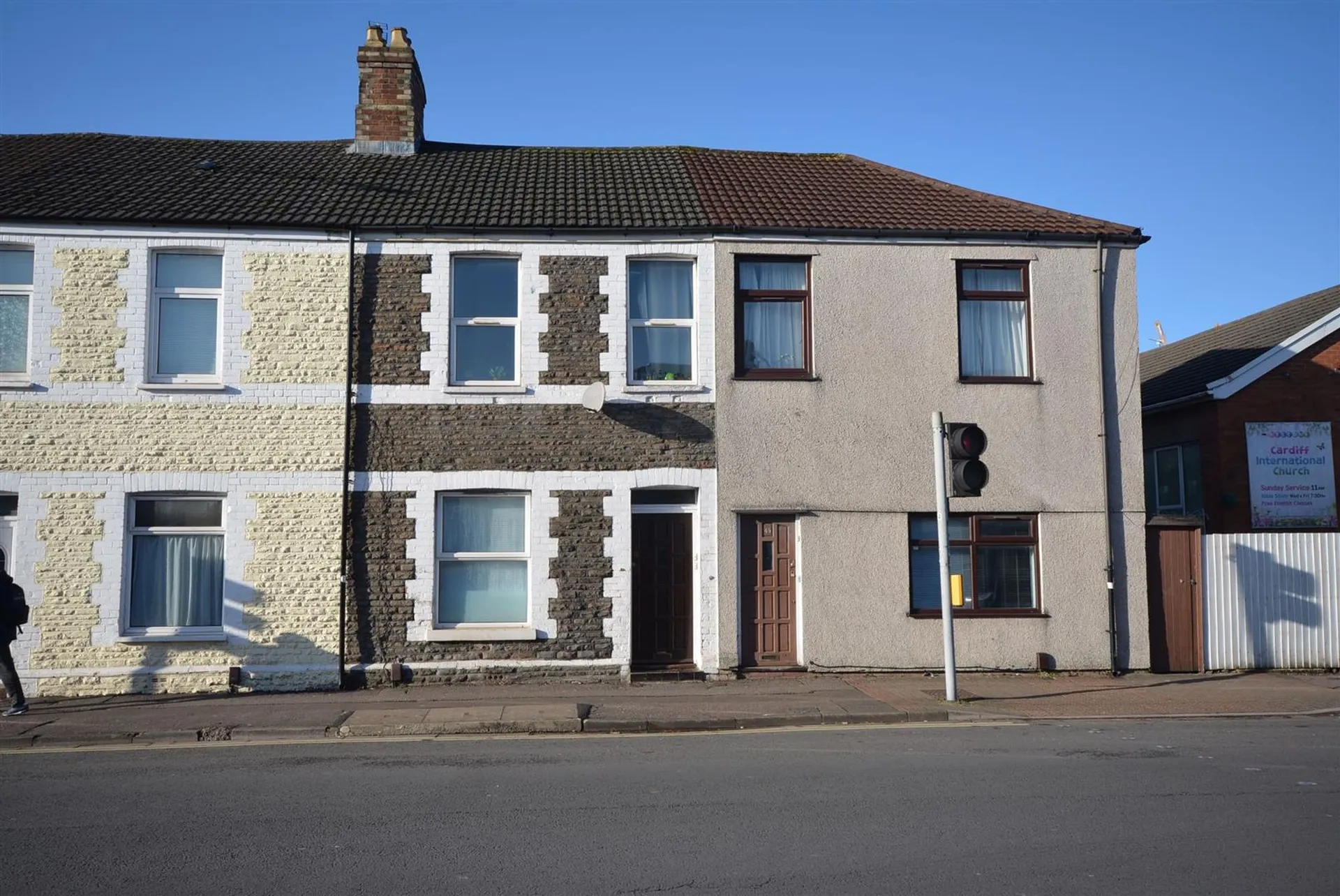 Flat Cathays Terrace in Cardiff